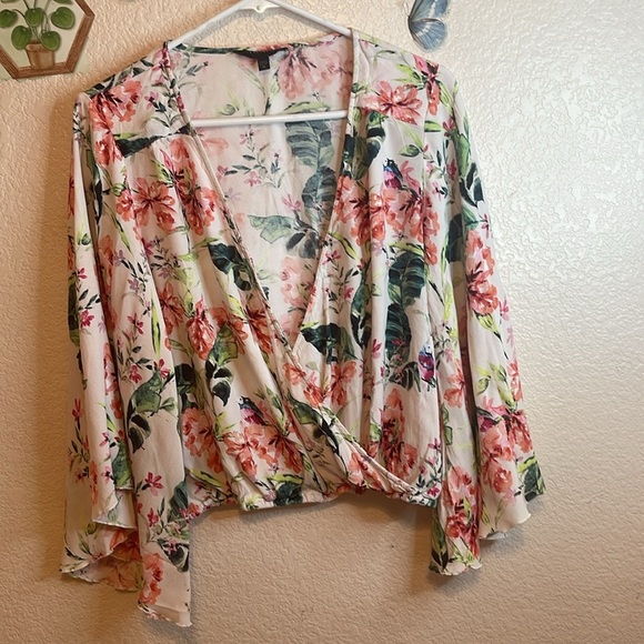 Floral Blouse with Bell Sleeves - Picture 5 of 11
